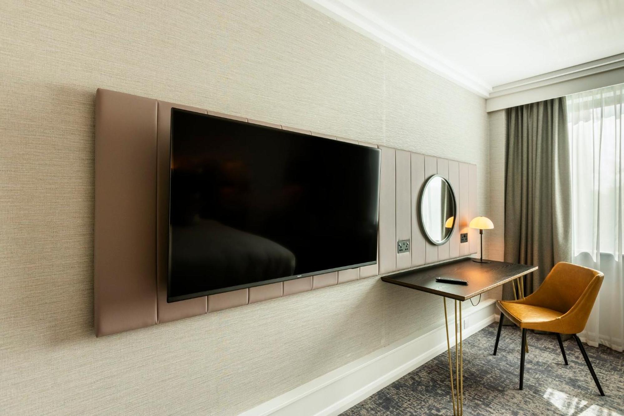 Crowne Plaza Manchester Airport By Ihg Hale  Exterior foto
