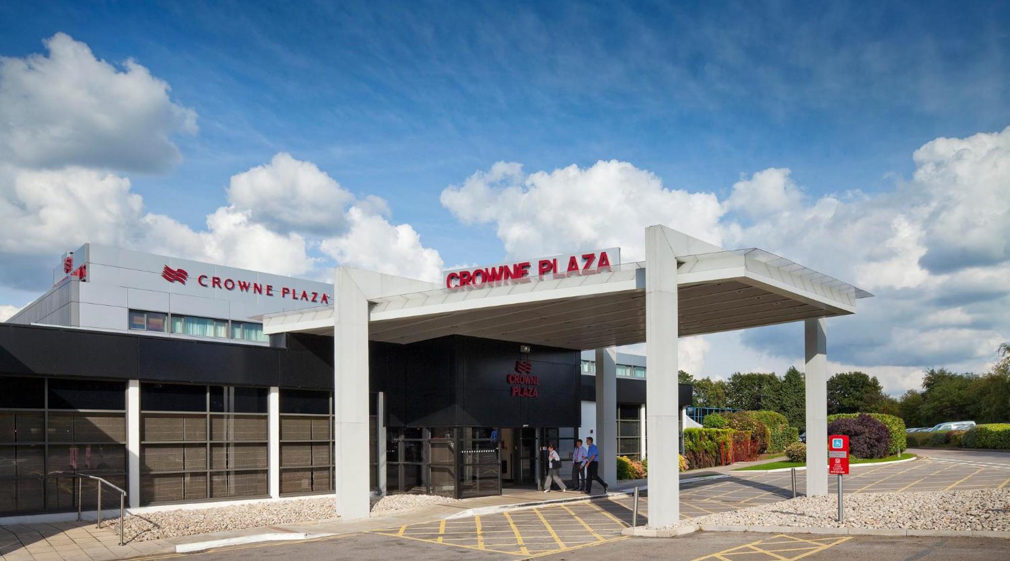 Crowne Plaza Manchester Airport By Ihg Hale  Exterior foto