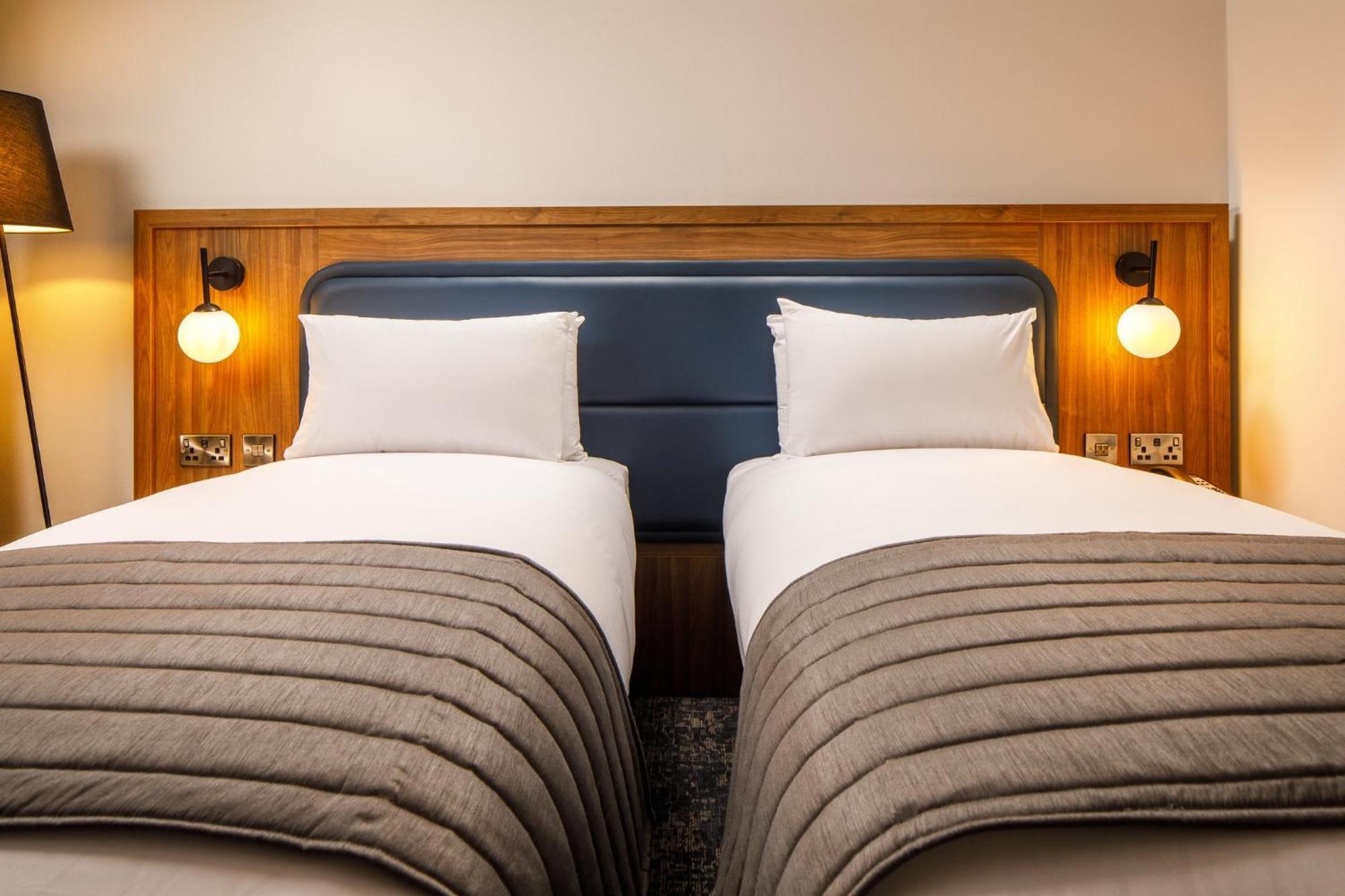 Crowne Plaza Manchester Airport By Ihg Hale  Exterior foto