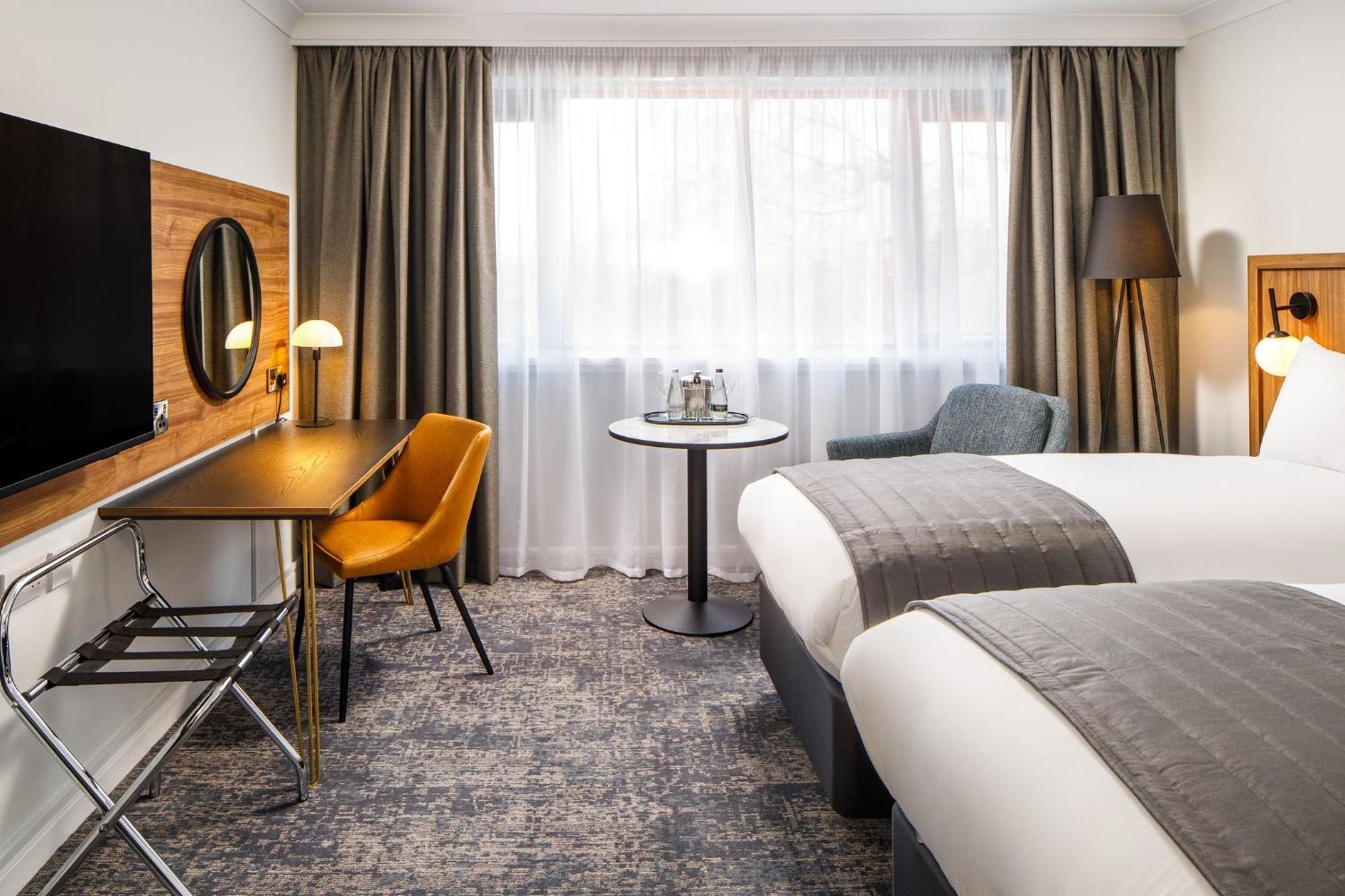 Crowne Plaza Manchester Airport By Ihg Hale  Exterior foto