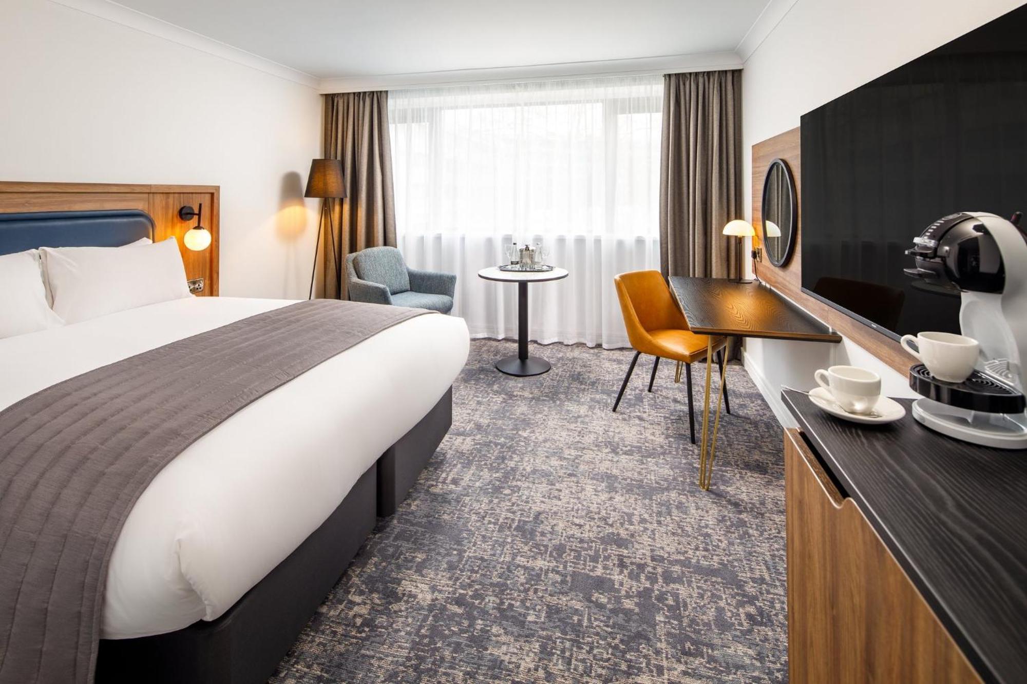 Crowne Plaza Manchester Airport By Ihg Hale  Exterior foto