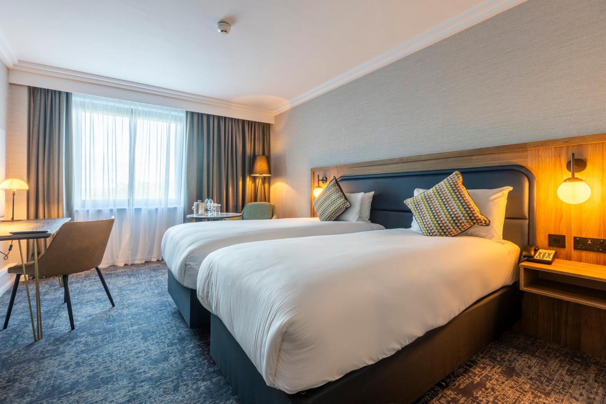 Crowne Plaza Manchester Airport By Ihg Hale  Exterior foto
